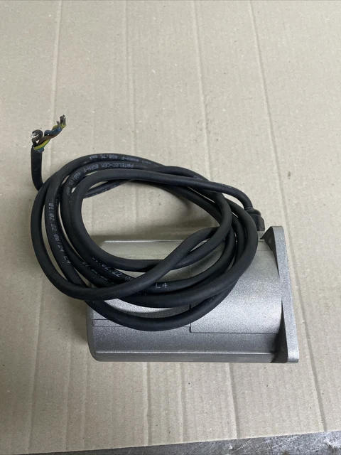 Tipo 3003 - Attuatore elettromotorizzato rotativo - aperto/chiuso o a velocità variabile Tipo 3003 - Attuatore elettromotorizzato rotativo - aperto/chiuso o a velocità variabile