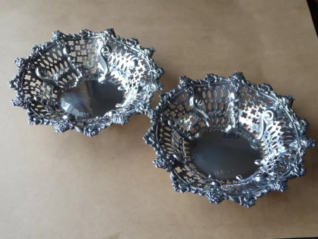 Stunning Pair of Victorian Solid Silver Dishes CHESTER 1894 William Neale 243g