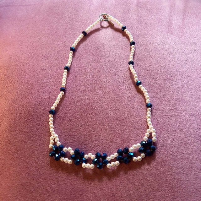 Collier Court En Perles De Rocaille Blanc Nacré Et Dégradé De Bleu - Longueur 36-40 Cm, Laiton