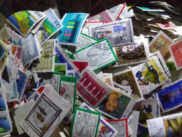 1 kg Bund Sondermarken papierfrei (#88661)