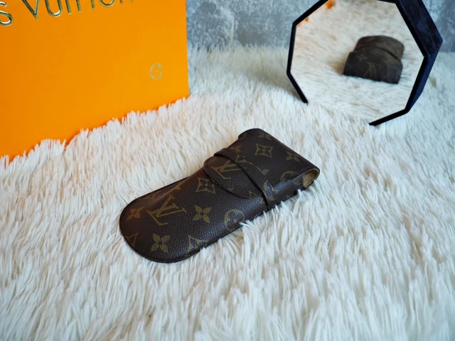 LOUIS VUITTON Glasses Case Etui a Lunettes Rabat Monogram