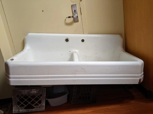Exceptional antique 1937 cast iron back splash Art Deco double-basin farm sink