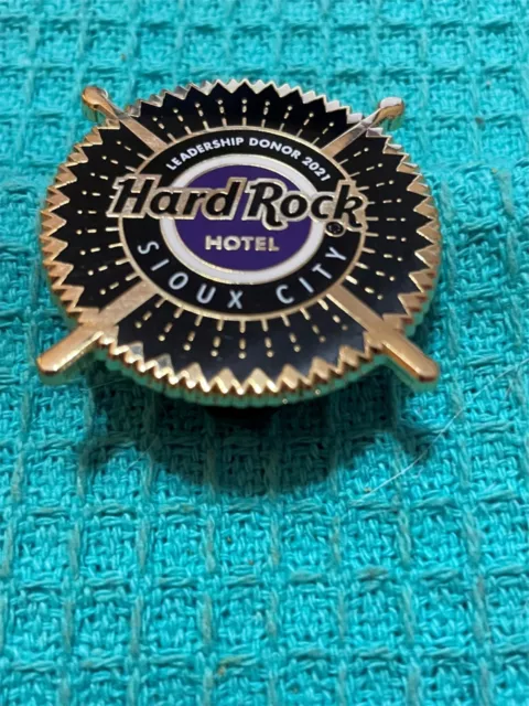 Hard Rock Cafe Pin Sioux City Black & Gold w Crossed Drumsticks Leadership Donor