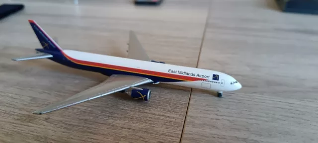 Avion De Ligne Métal Boeing 777 1/500