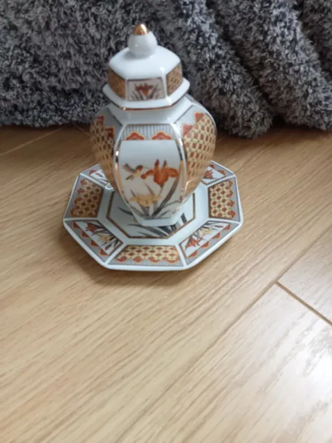 Seizan Chokin-Style Japanese Porcelain Hummingbird Octagonal Plate & Lidded Jar