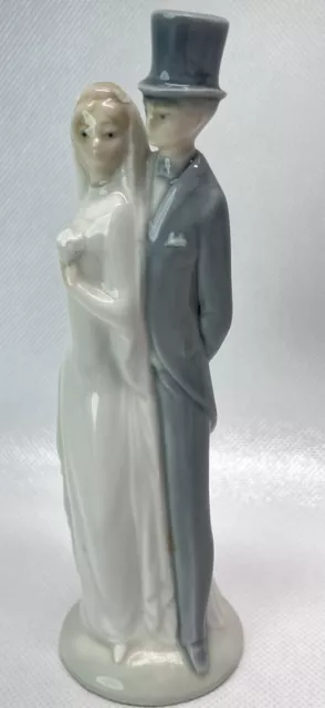 NAO by Lladro "Just Married" Bride/Groom Wedding Cake Topper 6" Tall