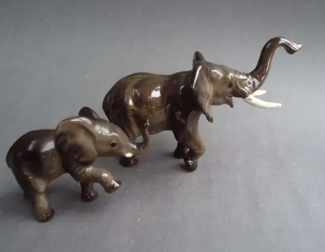 * Hagen Renaker Miniature Ceramic Elephant and Baby