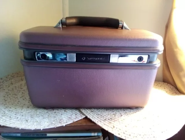 Vintage Samsonite Silhouette Lavender Train Case W/Tray, Mirror, Makeup Case