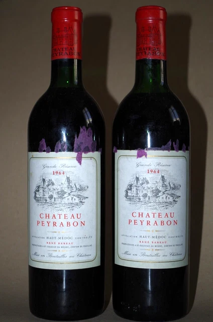 Lot 2 bouteilles de Château Peyrabon  1964 . Appellation Haut- Médoc .