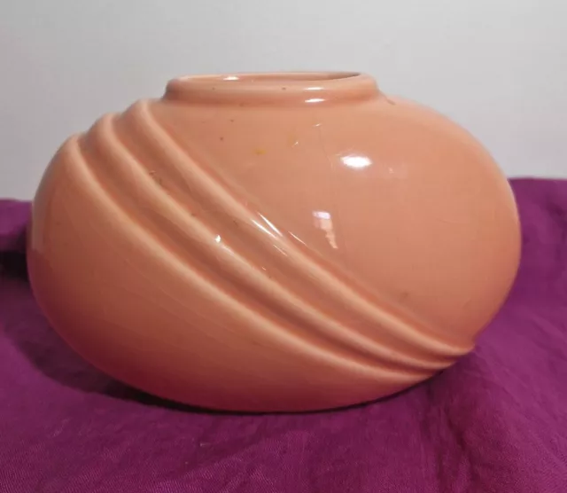 Vintage 1980's Pottery. Art Deco Haeger Style. Peach Salmon Pink Ceramic Vase