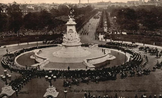 Postal vintage década de 1910 The Royal Progress Victoria Memorial Londres Inglaterra Reino Unido