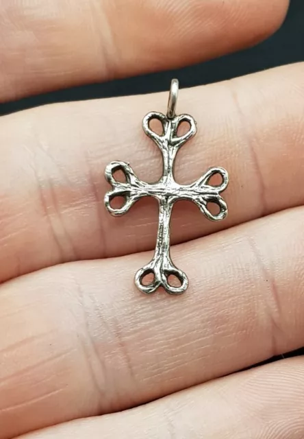 1978 ungewöhnlicher englischer Sterling 925 Silber Kreuz Anhänger. Fantastisches Design.