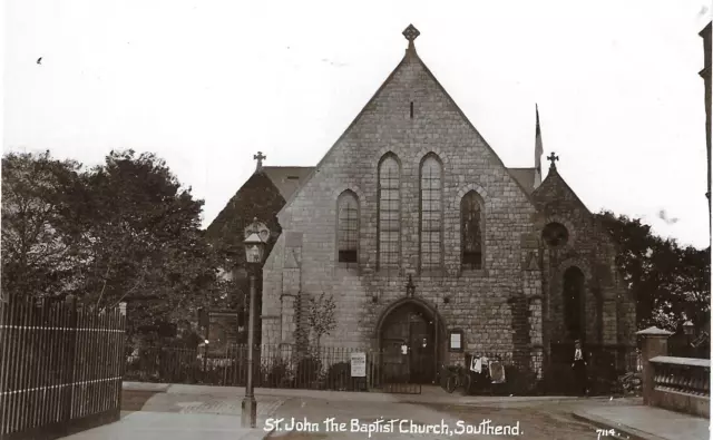 Essex,  SOUTHEND-ON-SEA,   SY John's Baptist Church  (two postcards),  R.P.