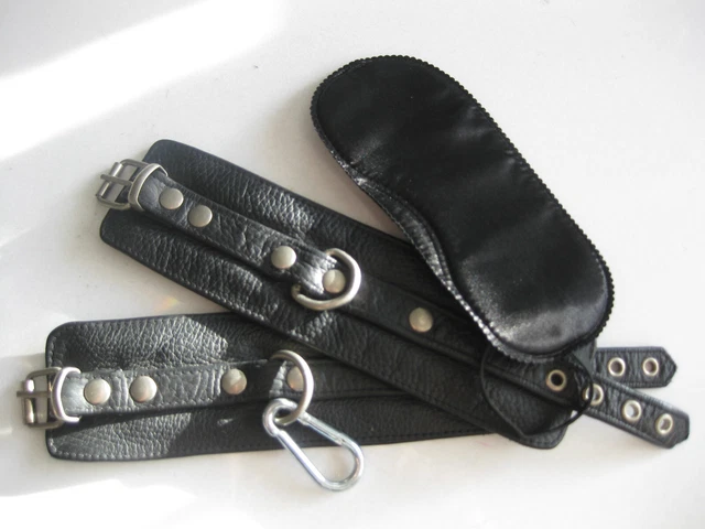 2 pulseras de cuero suave con anillo en D y hebilla, cuero auténtico, máscara para ojos negra