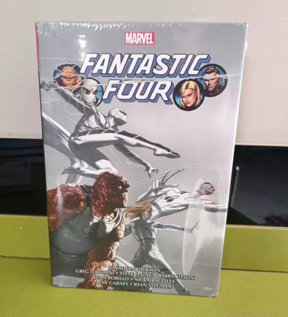 FANTASTIC FOUR  PAR JONATHAN HICKMAN TOME 2 OMNIBUS Panini Comics NEUF SCELLÉ