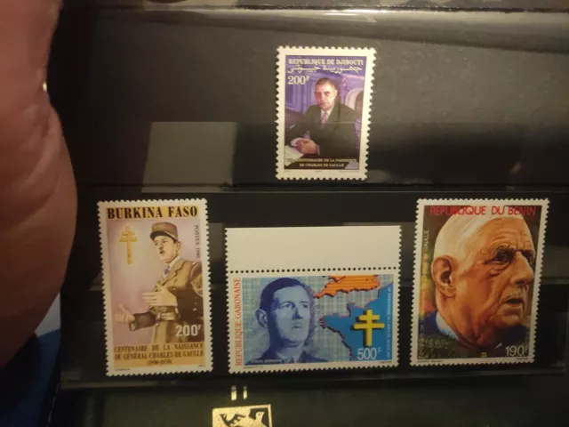 Lot de timbres étrangers neufs, Général de Gaulle