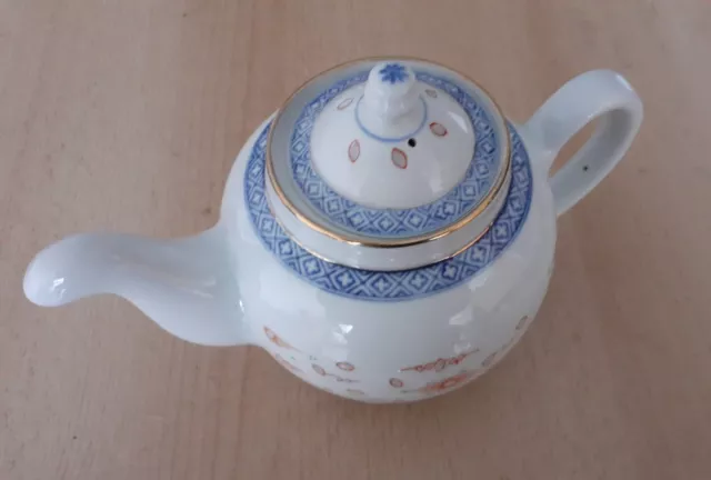 China chinesische Porzellan Teekanne antik , in weiß blau mit Goldrand