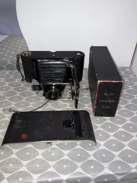 No. 3A Autographic Kodak Folding Camera Model B Kodamatic - Bausch And Lomb Lens