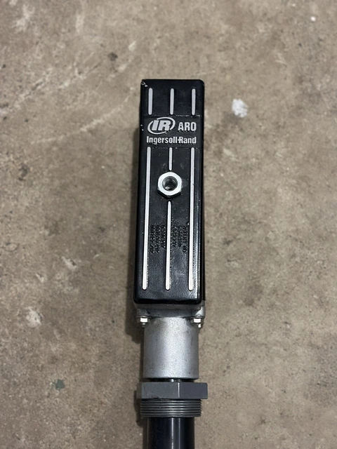 Ingersoll Rand ARO Air-Operated Oil Pump Model# LM2203A-11-C