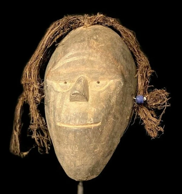 African Tribal Face Mask Wood Hand Carved Vintage Wall Hanging-339