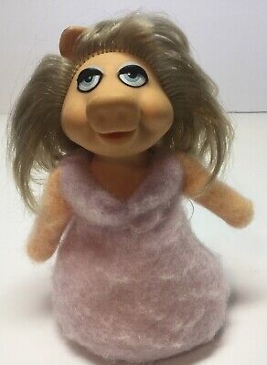 Fisher Price #867 Miss Piggy Bean Bag Muppets Doll - 6 " Tall