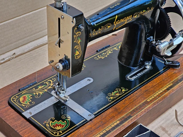 ANTIQUE GAMAGES HAND crank Lockstitch Sewing Machine £250.00 - PicClick UK