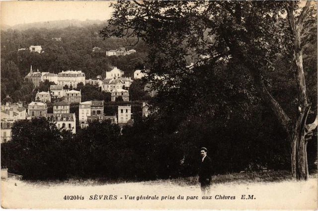 CPA SEVRES Vue Generale prise du Parc aux Chevres (1322310)