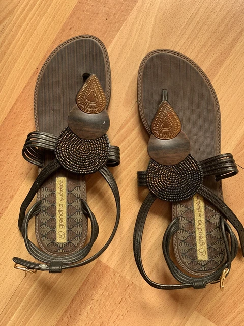 Grendha by shakira sales