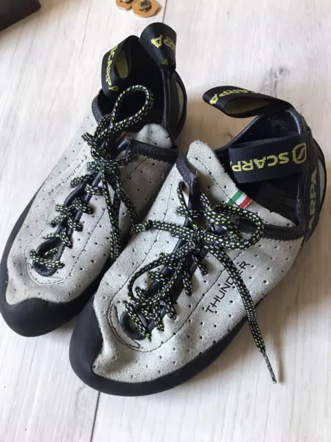 Scarpa thunder sales climbing shoes