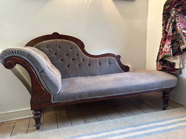 Vintage Grey Chaise Longue