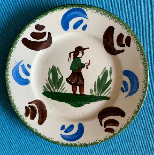 Ancienne Assiette En Faience De Quimper  Signe Hb