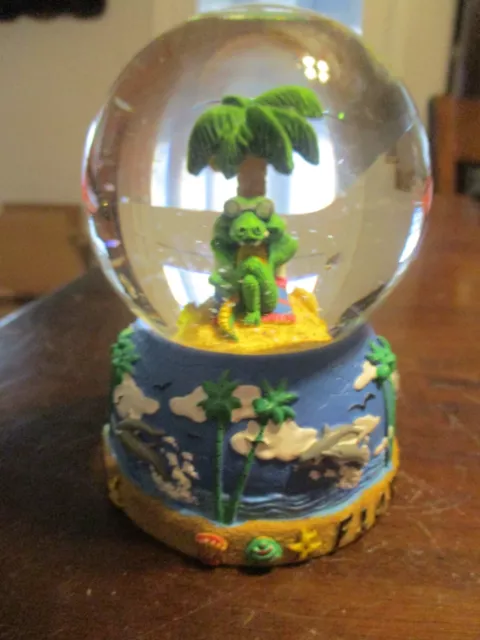 Florida Snow Globe With Aligator And Palm Tree & Dolphins Seagulls 4.5''Tall