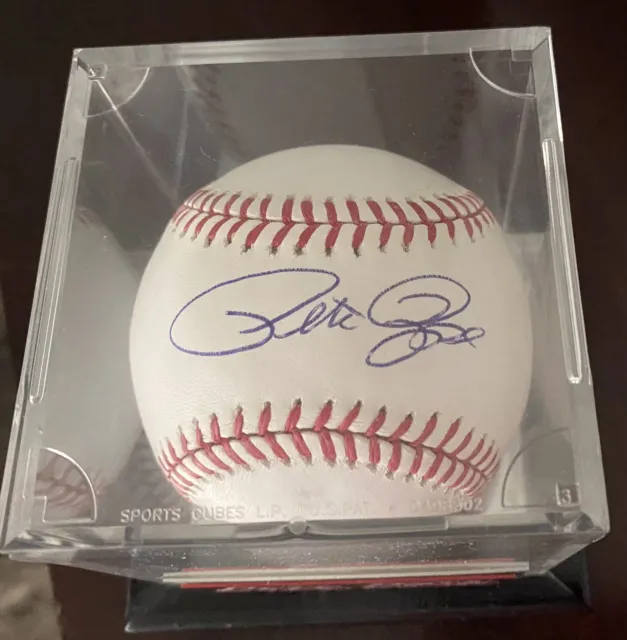 Pete Rose  Signed Autograph Baseball PSA DNA Q92716 In Case
