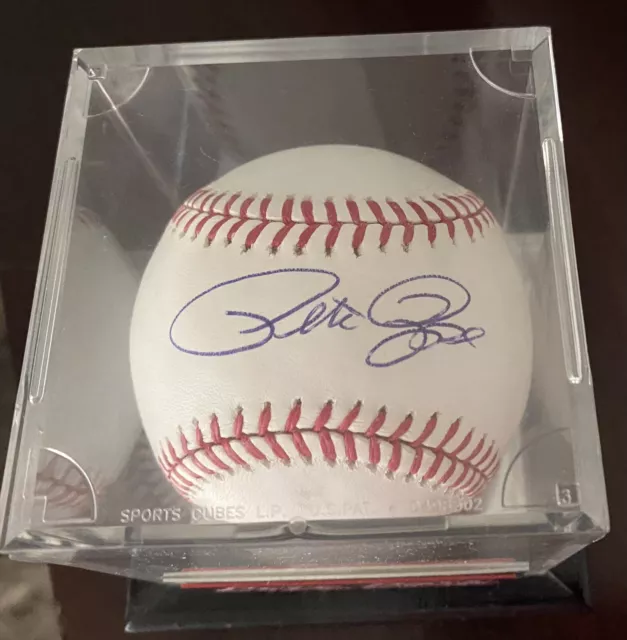 Pete Rose Signed Autograph Baseball PSA DNA Q92716 In Case Pete Rose Signed Autograph Baseball PSA DNA Q92716 In Case
