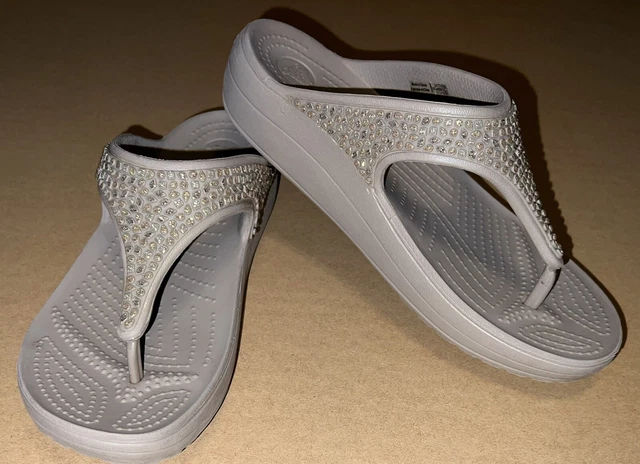 Crocs Women’s Embellished Beige Wedge Thong Flip Flop Sandals Size 8