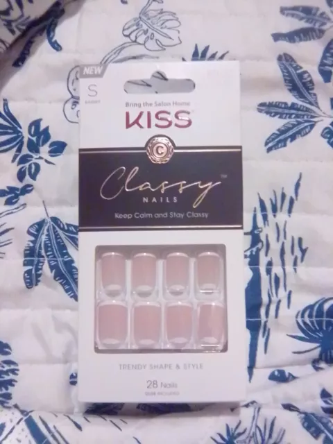 KISS Classy Fake Nails Ready-To-Wear DIY Manicure - Simple Enough,...