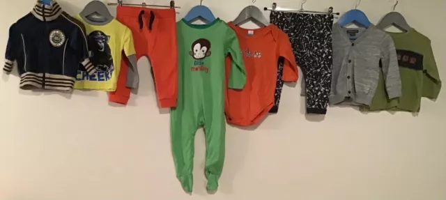 Pacchetto di abbigliamento bambini età 9-12 mesi primi giorni miniclub Primark