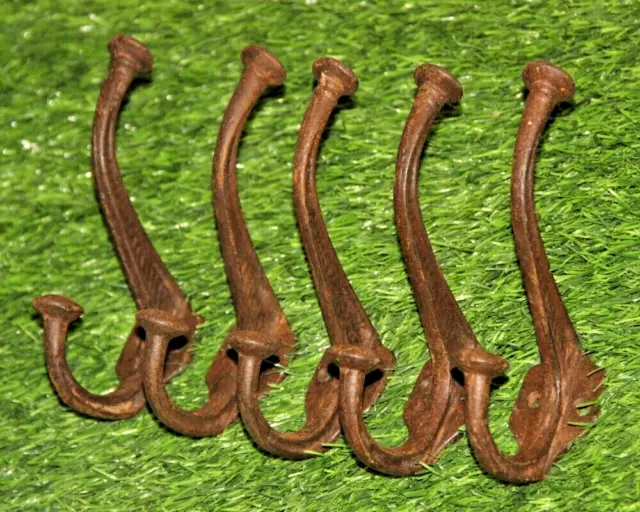 1900s Antique Hand Crafted Set of 5 Wall Mounted Cast Iron Coat/Key Hook Hangers