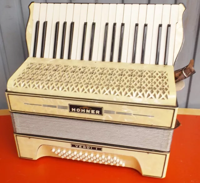 Vieux Bespieltes HOHNER Verdi I Accordéon Ivoire Avec Valise