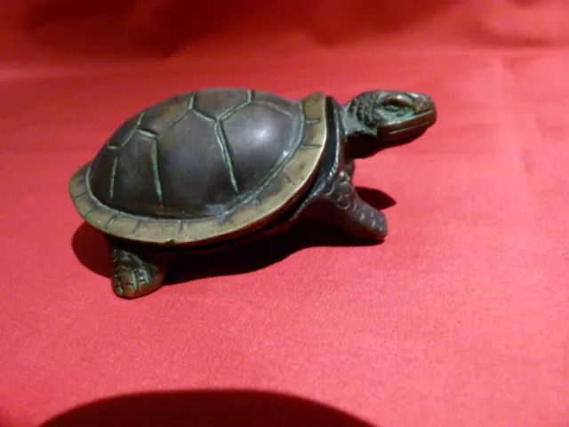 RARE LITTLE LATE 19th CENTURY CHINESE BRONZE POCKET CENSER. VERY TACTILE.