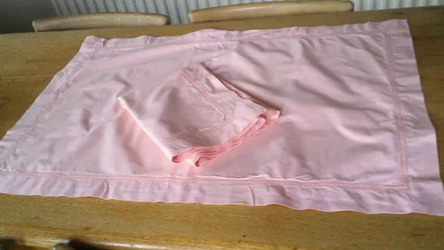Unused Pair Of Vintage Oxford Pillowcases - Peachy Pink