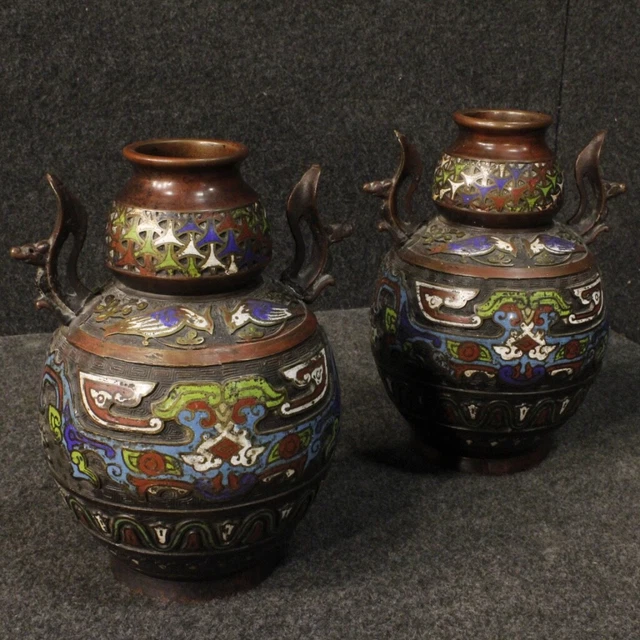 Par de jarrones orientales de metal estilo antiguo cloisonné siglo XX 900