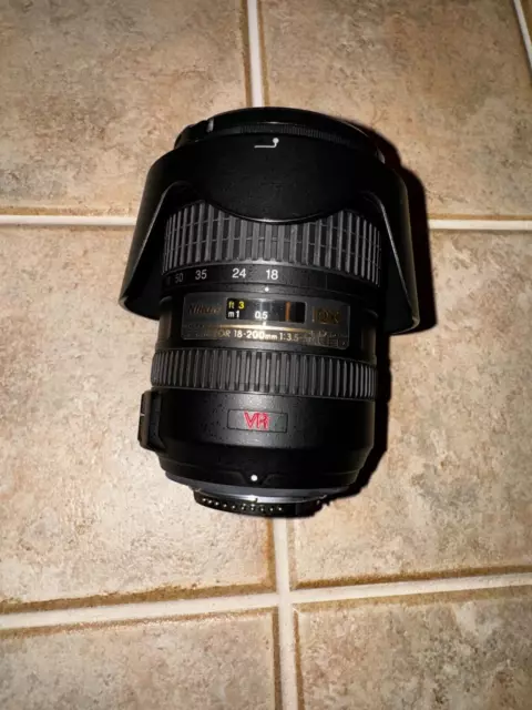 Great Cond. Nikon AF-S Nikkor 18-200mm f/3.5-5.6 G ED DX VR G Polarizer Hood Cap