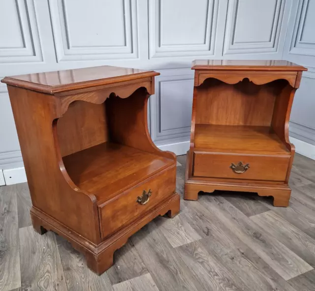 Vintage Pair Of Solid Maple Bedside End Tables Drawers Night Stands - Georgian