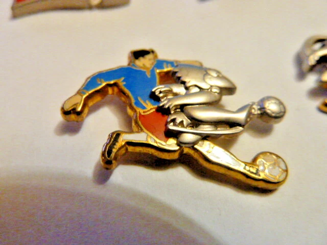 PIN'S FOOT / FRANCE 98 / ARTHUS BERTRAND / SUPERBE
