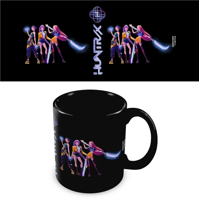 PYRAMID INTERNATIONAL (Queen II) Black Coffee Mug