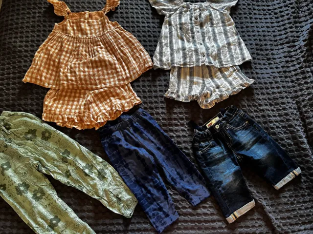 Girls Summer Clothes Bundle. Age 6-7. George/H&M/Levi’s. Shorts/tops/trousers