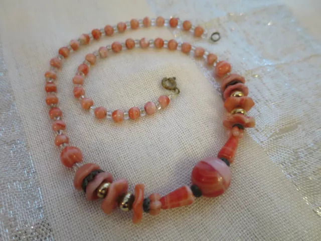 Lovely Vintage Antique 1930's coral pink Art Deco Glass Necklace (425) 2