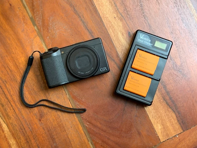 Ricoh GR III 1080p 24.2MP f/2.8 Compact Digital Camera - Black (15039)