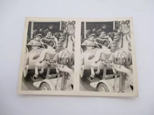 Ancienne Photographie Deux Enfants Dans Manege Ancien Carrousel 1961
